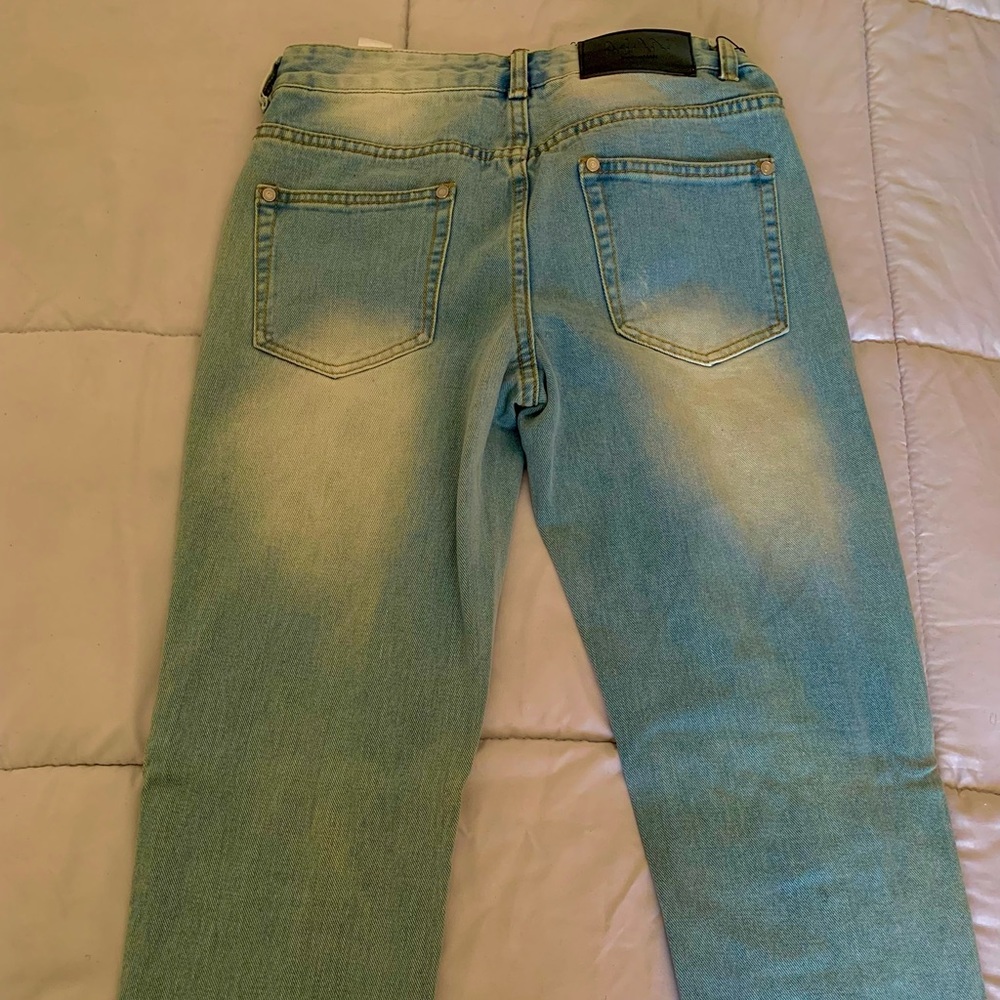 Light Blue Ripped Jeans 👖 💙 - Picture 3 of 4